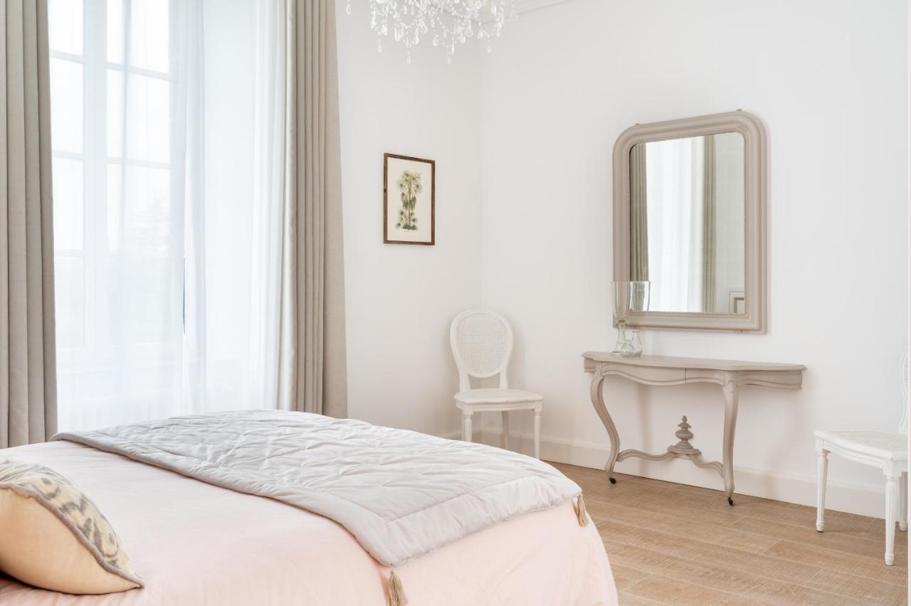 Bed and Breakfast Domaine Les Jardins Darsene Tinteniac Экстерьер фото